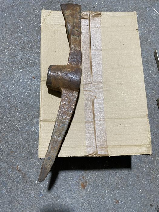 Picareta Antiga ferro forjado