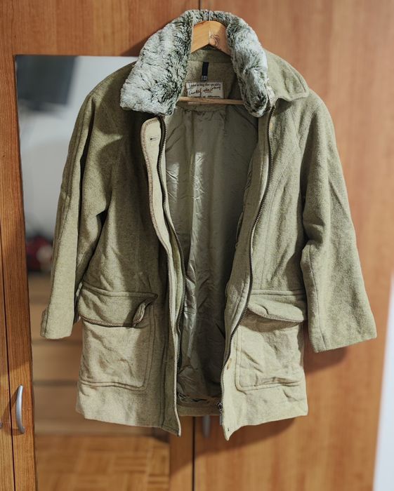 Casaco de Gola Sintético