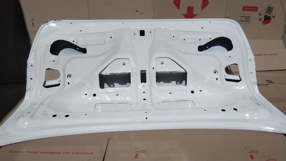 Кришка багажника Toyota Corolla  E210 від 2019.-рр 200 $ +380509478231