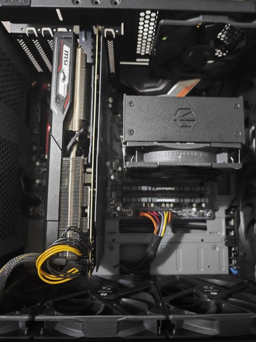 Prawie Nowy komputer stacjonarny Gaming , RX 5700, aorus , ryzen 5