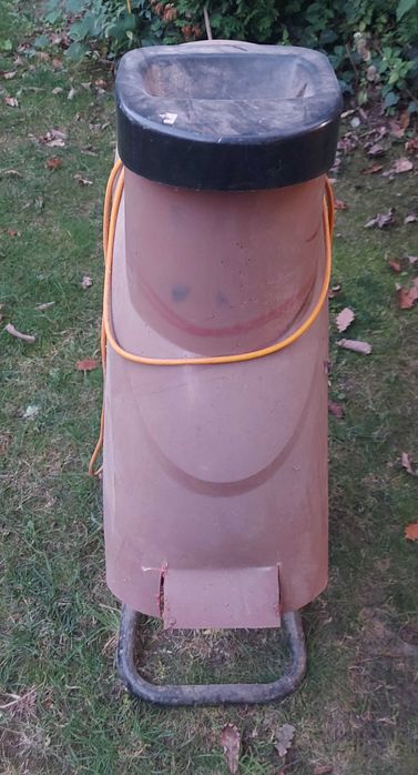 Rębak Rozdrabniacz do gałęzi 1800wat