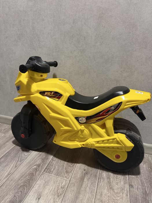 дитячий мотоцикл