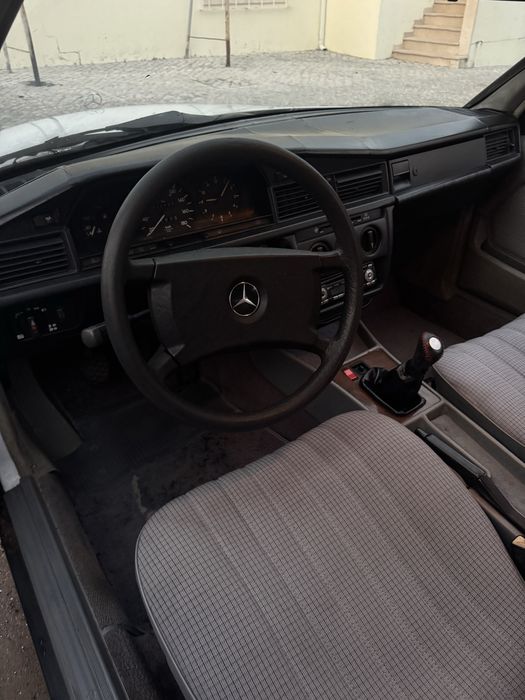 Mercedes-Benz 190 — fotografia 5