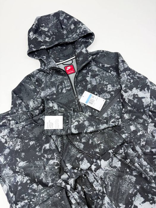 Остання! Розмір M - Костюм Nike Tech Fleece Black/Grey
