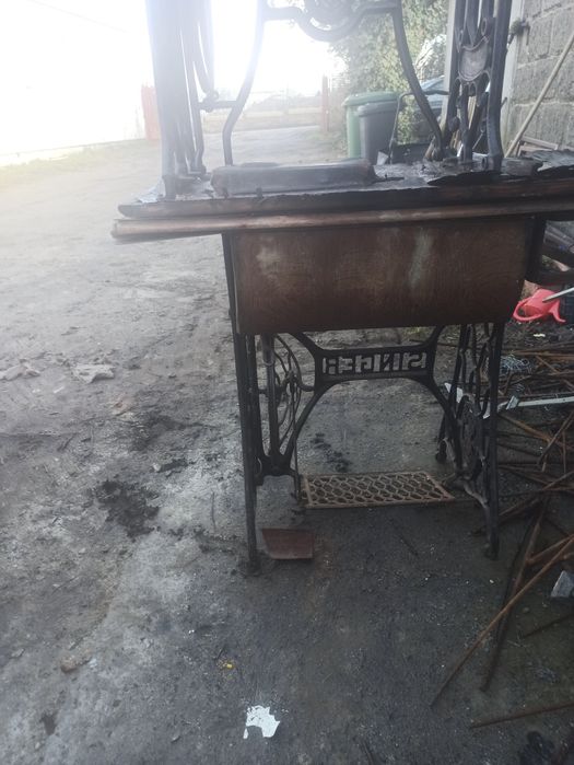 Stół do maszyny Singer