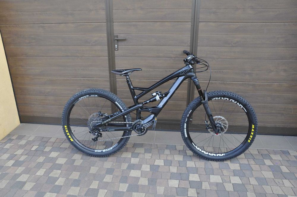 YT capra 2017r M Enduro Full