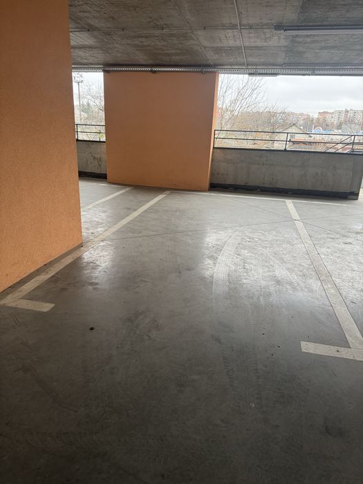 Оренда паркомісця