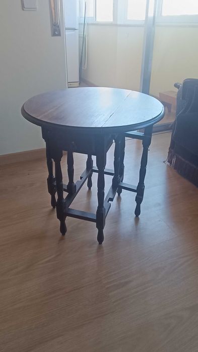 Mesa Holandesa pequena