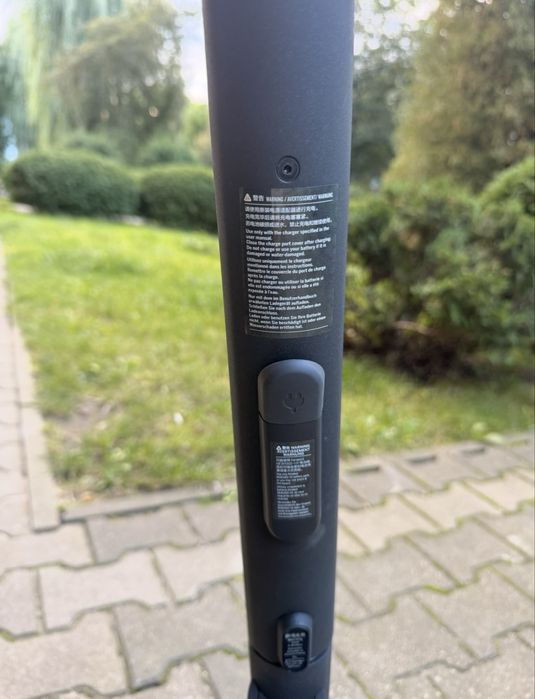 Hulajnoga elektryczna Segway Ninebot KickScooter ES2