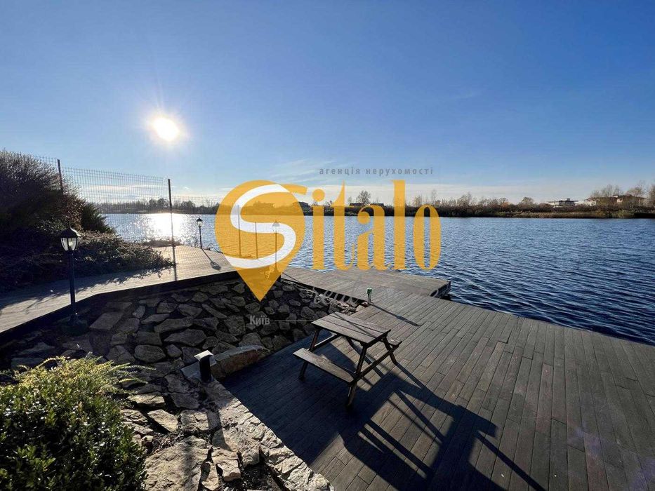 Дом с выходом на Днепр на Осокорках в закрытом кооперативе с охраной