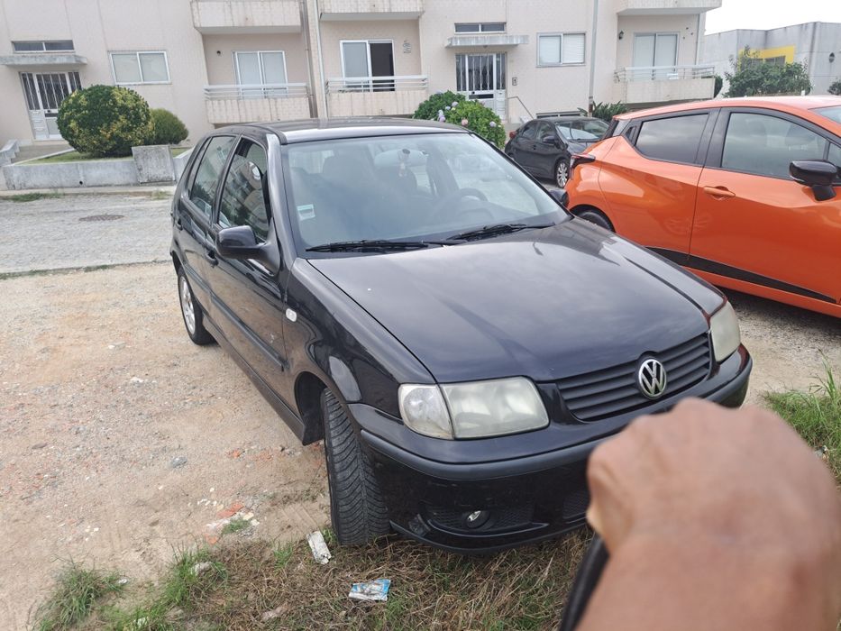 Carro Polo muito econômico