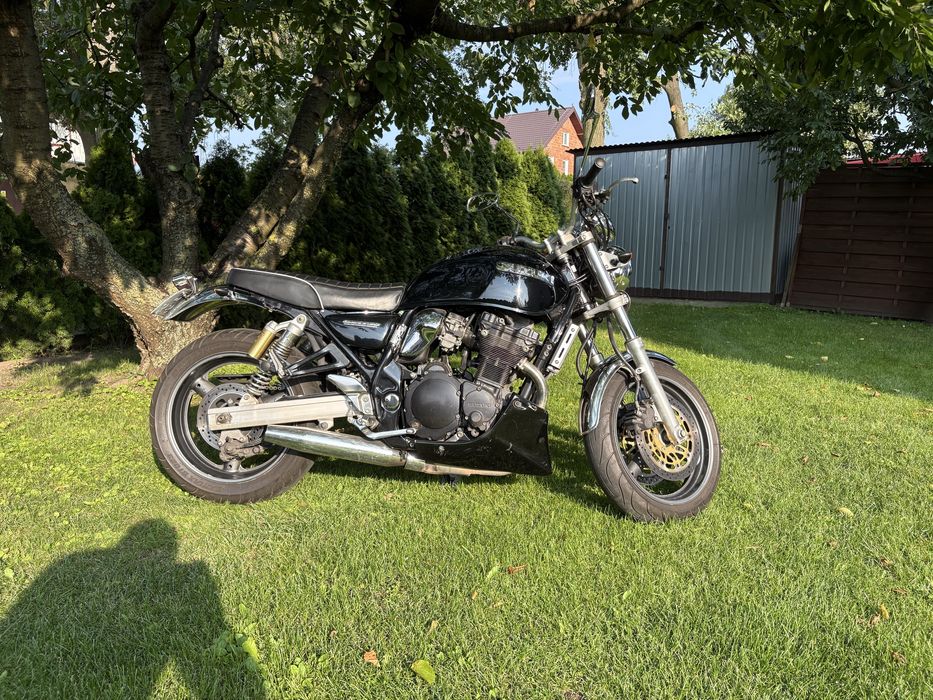 Suzuki Inazuma 750 gsx