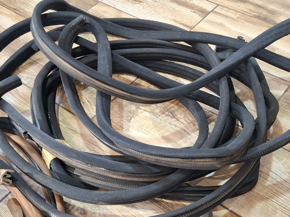 Уплотнители дверей Купе, седан, универсал Мерседес 124