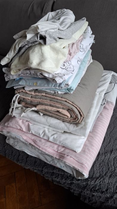 Łóżeczko dziecięce biale drewniane plus pościel materac