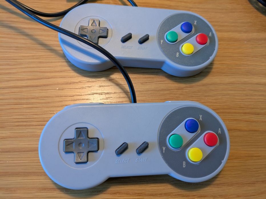 Video Game Controllers (3)64284594914434122