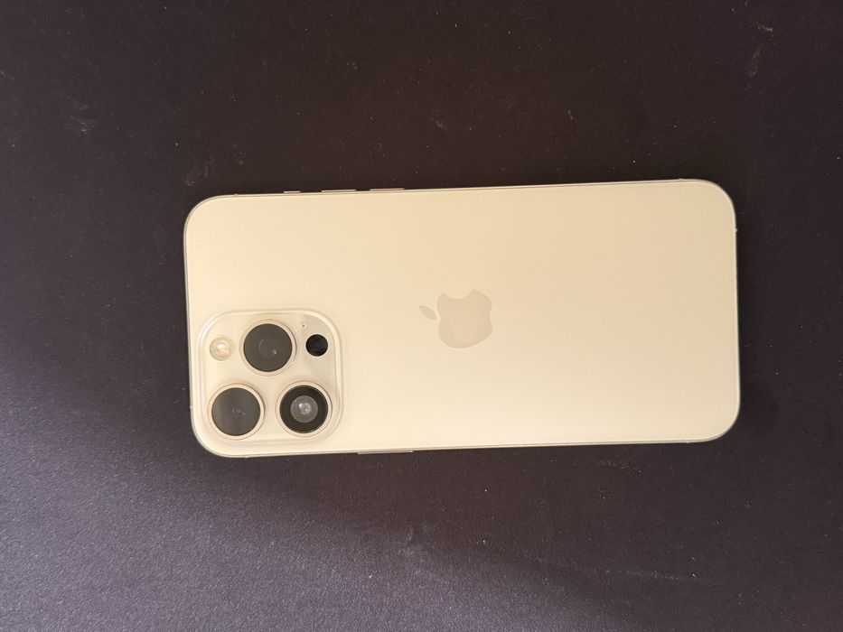 iPhone 15 Pro Max 256GB  - Excelente Estado