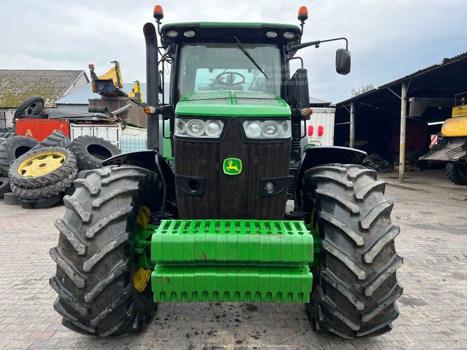 Трактор John Deere 7250R