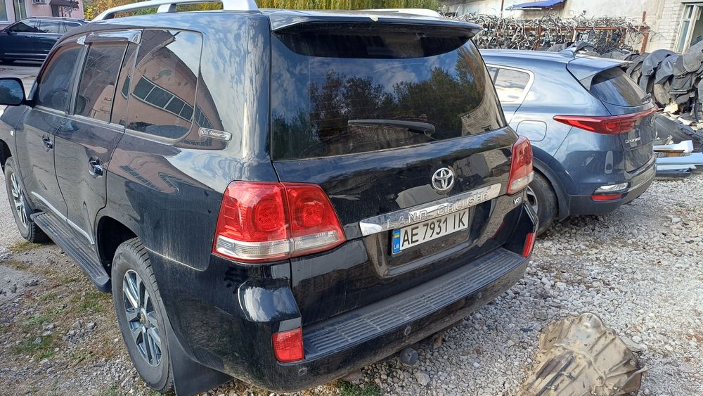 Фонарь Toyota Land Cruiser 200 задняя оптика  Разборка