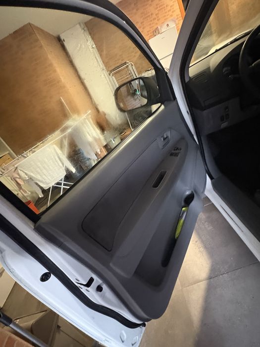 Toyota hilux 2WD 2011