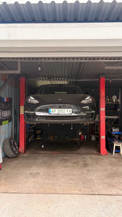 Ремонт та сервіс Tesla Model 3 та Model Y