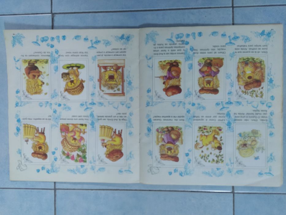 Caderneta de cromos completa "Woofits as quatro estações"