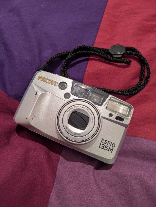 Máquina fotográfica analógica Pentax Espio 135M