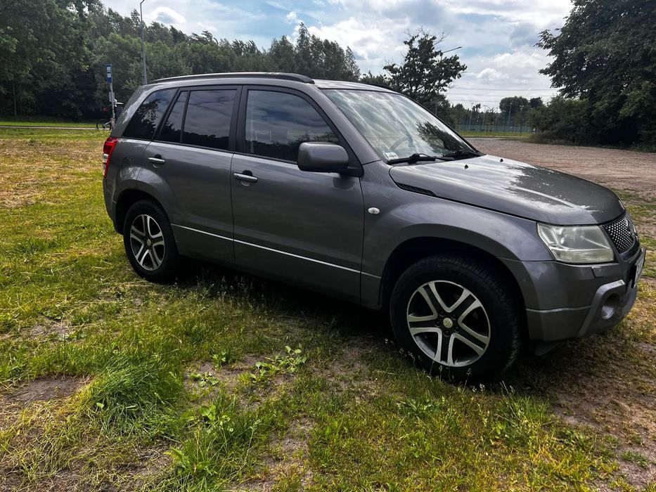 Suzuki Grand Vitara Suzuki Grand Vitara LPG, dwa zestawy felg