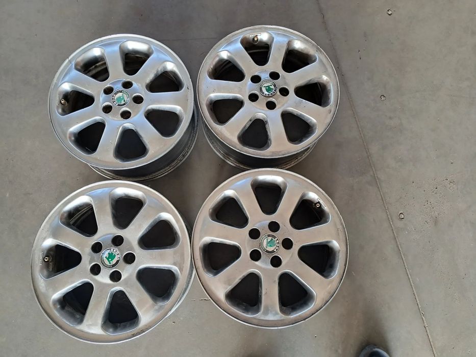 Felgi aluminiowe 6.5 J 16 5x100 Skoda VW AUdi