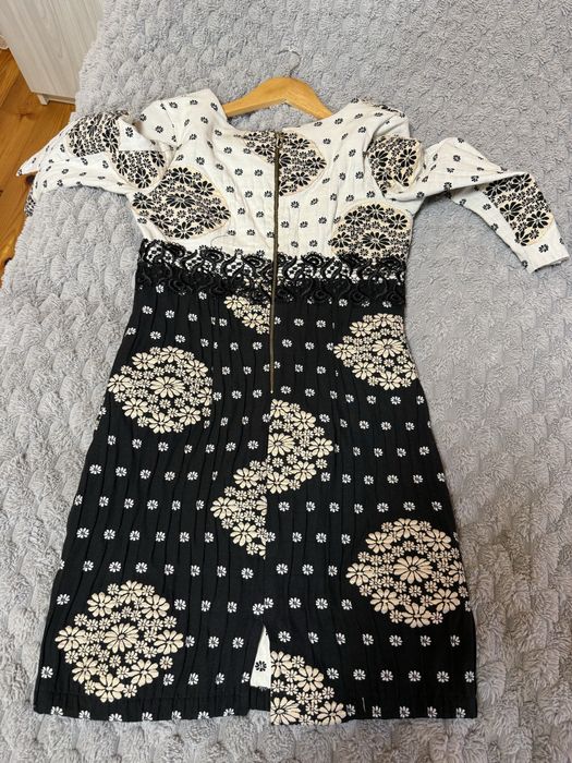 Продається сукня