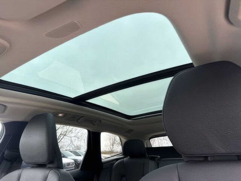 Volvo Xc60      2023