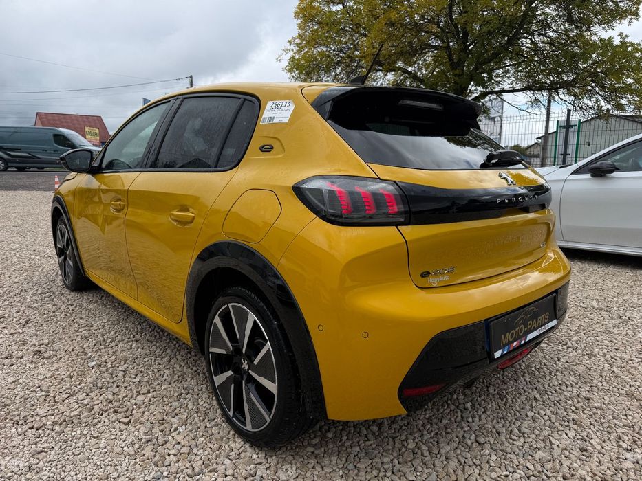 Peugeot 208 GT 50kWh 136KM