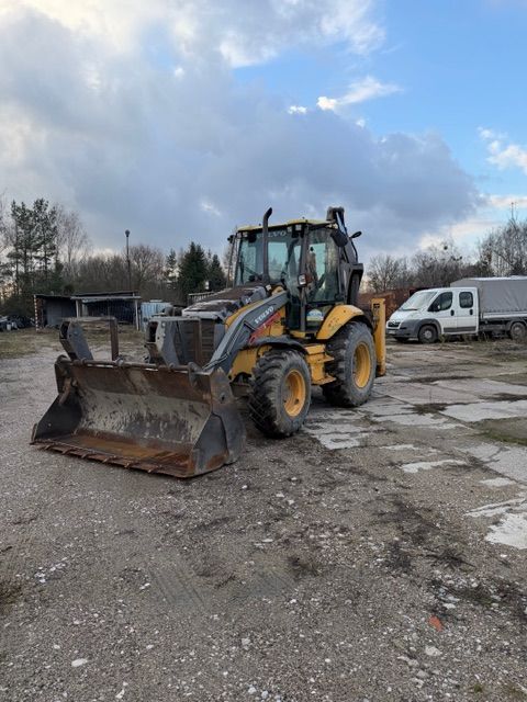 Volvo BL71  Koparko-ładowarka Volvo BL71 – solidna, gotowa do pracy