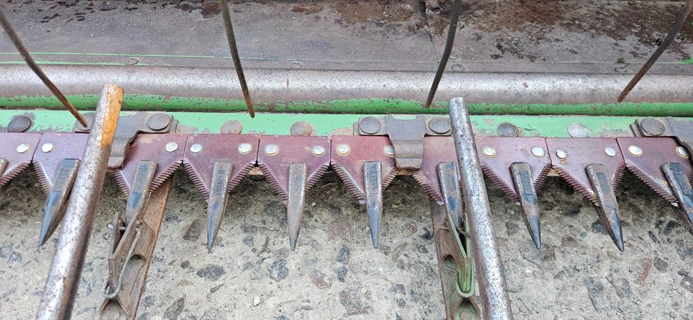 Комбайн зернозбиральний John Deere 1042 2.6m