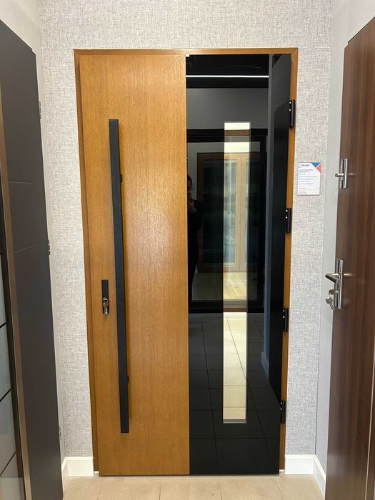 Drzwi zew. Barański Złoty Dąb 102x212, Prawe, automat - z przyciskiem