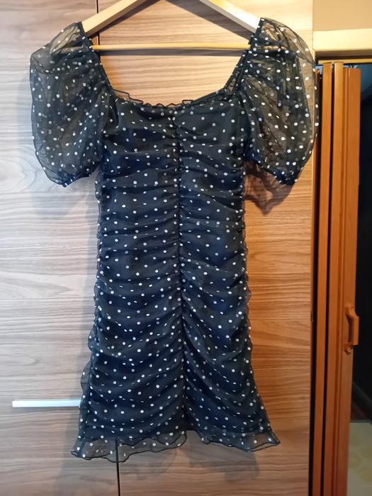 Sukienki nowe sprzedam.