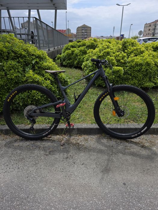 Bicicleta Scott Spark / Spari MTB 29” Carbono – Impecável