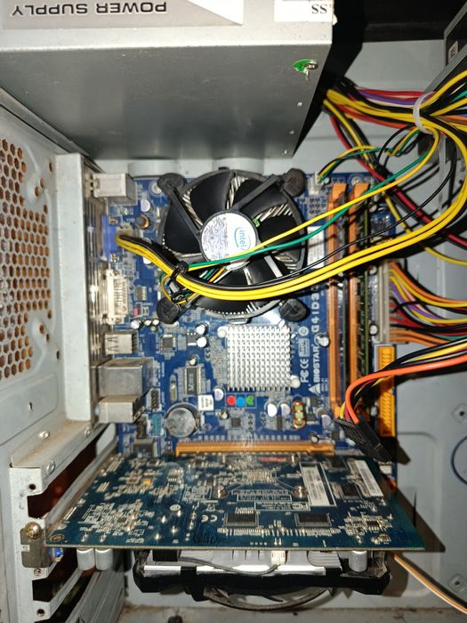 Продам компютер робочий