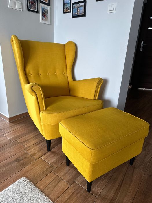 IKEA STRANDMON – fotel z podnóżkiem, Skiftebo żółty bardzo dobry stan