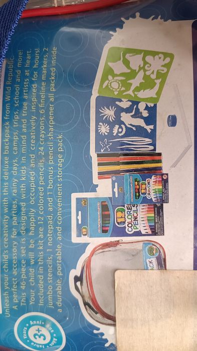 Mochila com material escolar