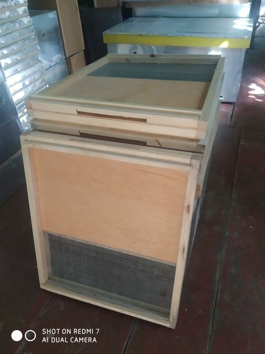 Роївні,ящики для бджолопакетів,вулики