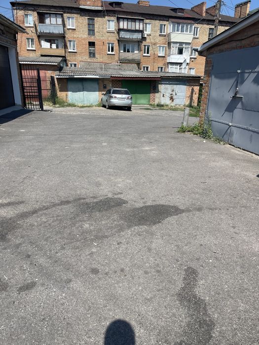Продам гараж  в центрі міста  Жмеринка