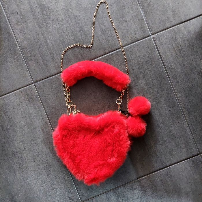 Walentynki czerwona torebka serce z milutkiego futerka miś