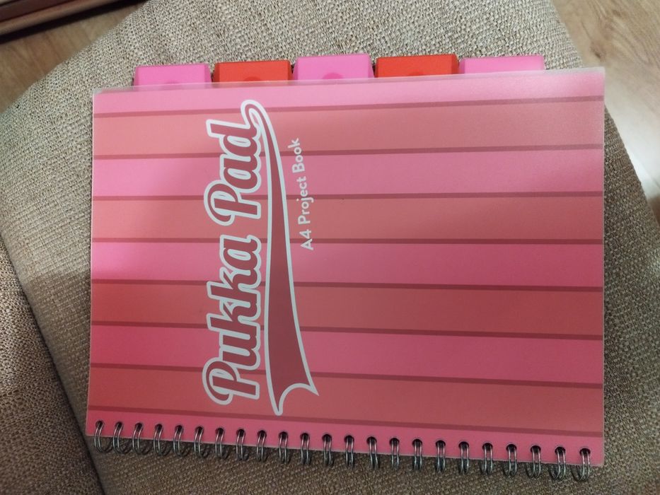 Zeszyt, segregator, naklejki