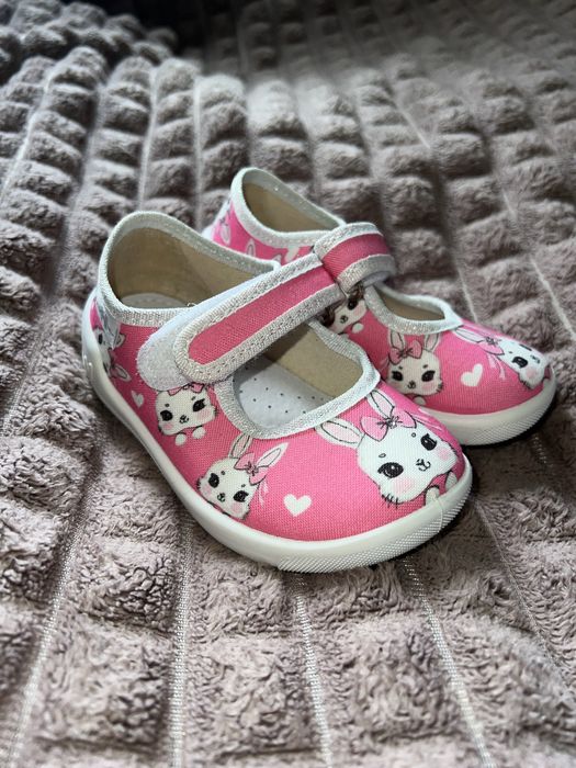 Літне дитяче взуття