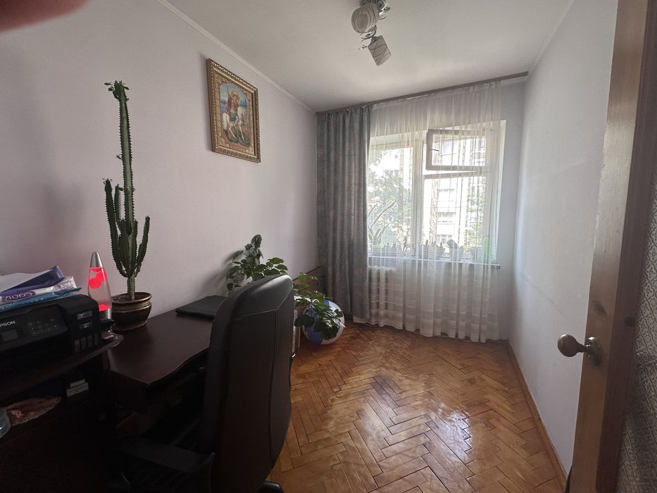 Продаж 3к квартири проспект Степана Бандери Тернопіль