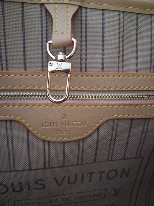 Mala padrão Louis Vuitton