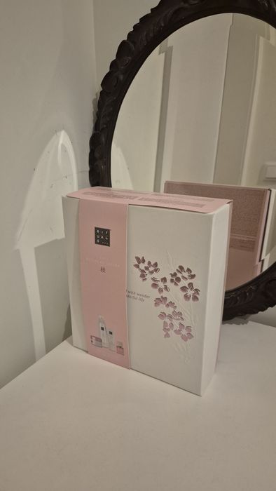 Gift box Rituals Sakura