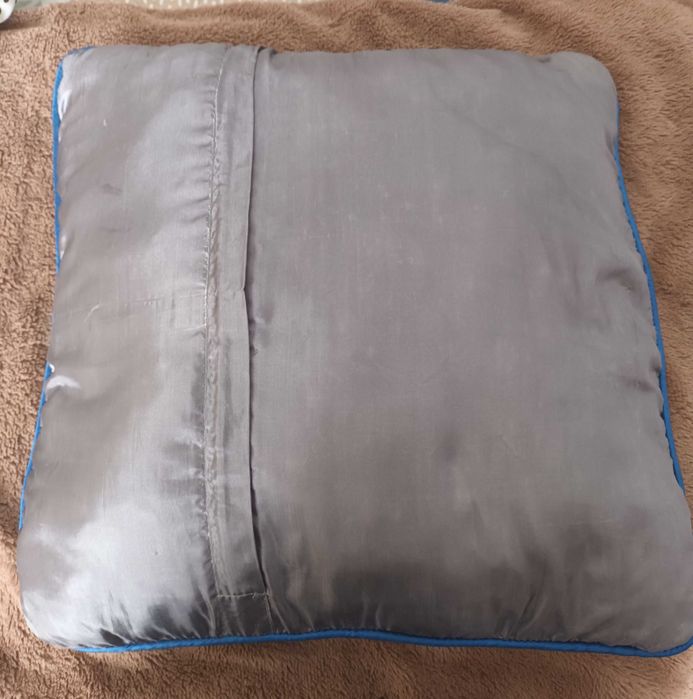 Almofada quadrada acetinada