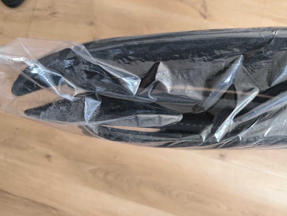 Dywaniki welurowe OEM Peugeot 2008 II hybrid