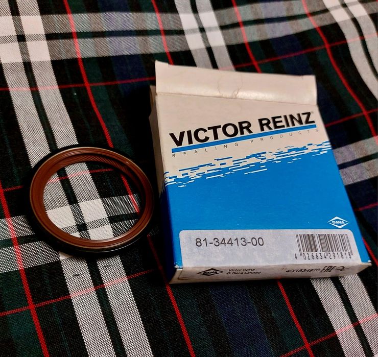 Сальник коленвала  VICTOR REINZ